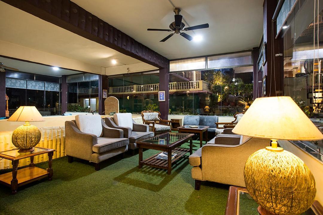 โรงแรมดีไวน์ รีสอร์ต แอนด์ สปา ริชิเคช ภายนอก รูปภาพ